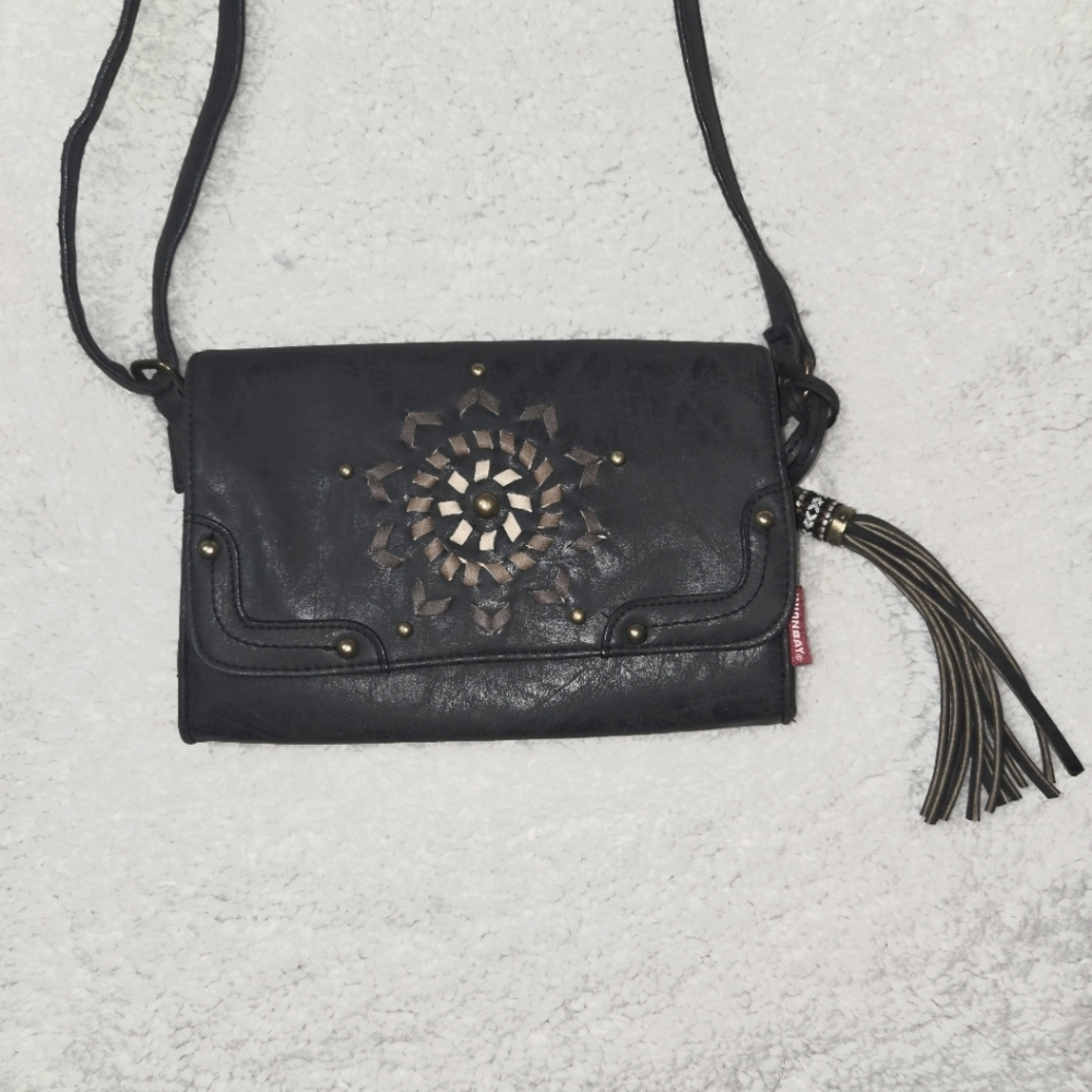 UNIONBAY Transforms 2 Crossbody Clutch OR Wallet W/ Mirror WESTERN TASSELS EUC - Picture 5 of 8